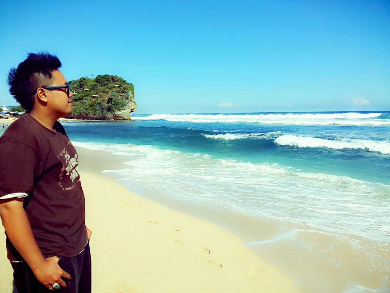 Ape aje ah,yg penting asik.(˘̶ِ̀ ˘̶́)