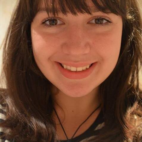 Hey ...i'm an artist and i love sing and  eat banica :D