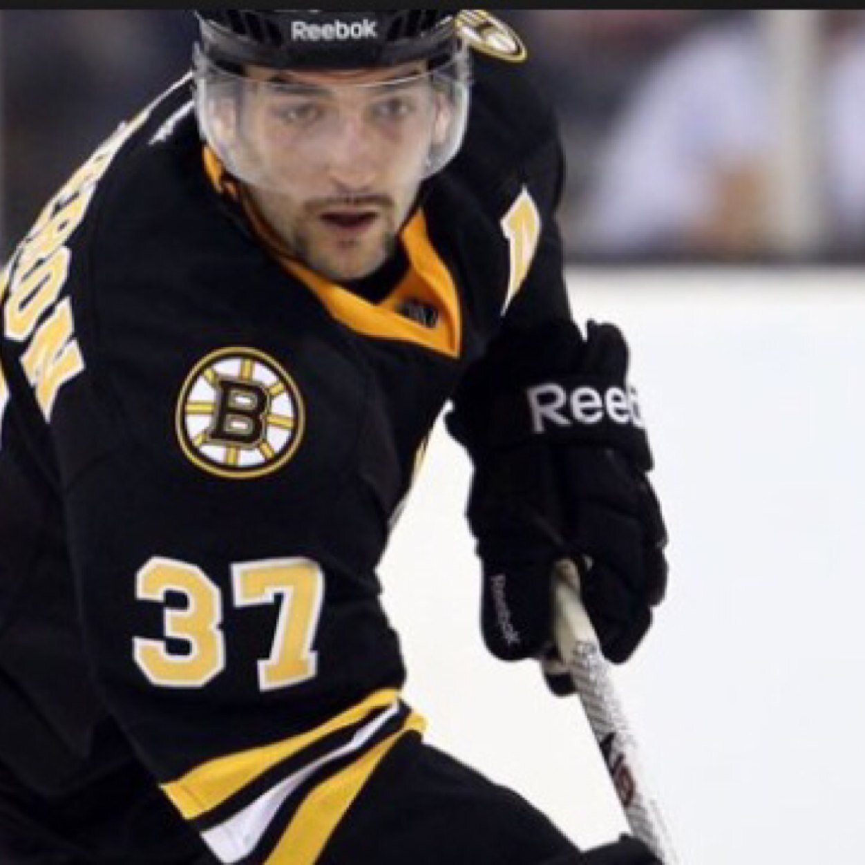 Nhlbergy15's profile picture. 
