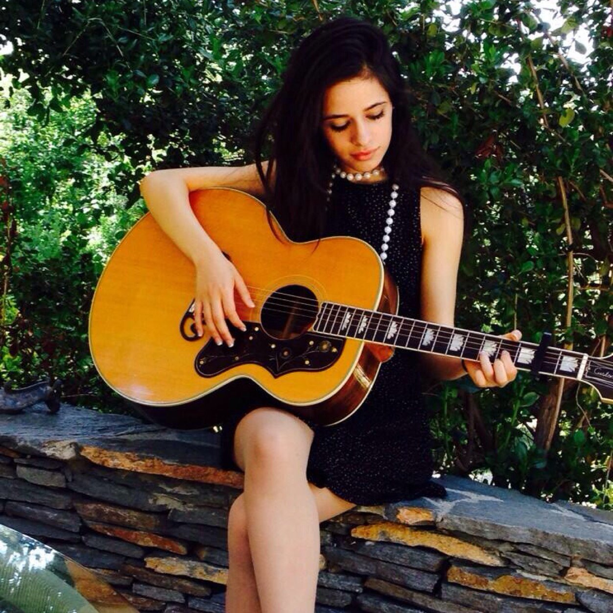 Hi i just gave you a free follow and can you return the favor and follow @camilas_heart :) she'll follow back if you ask!