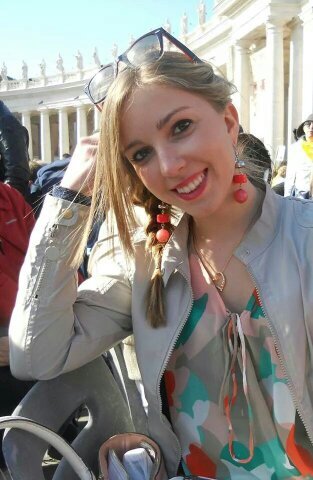 Studentessa di medicina, appassionata di cultura classica. Il piccolo principe è la mia bibbia e i Coldplay rappresentano la colonna sonora della mia vita.
