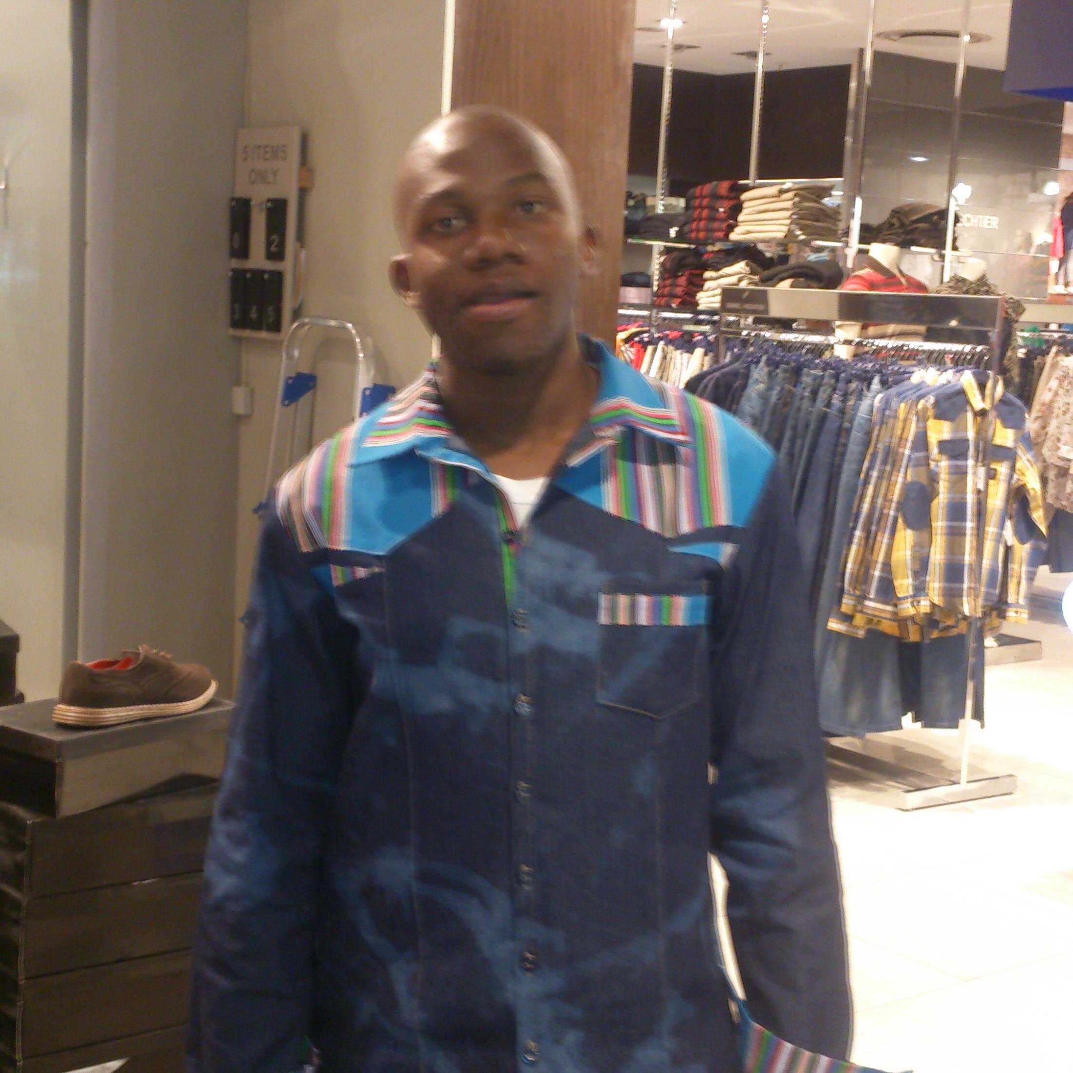 ShudufhadzoMasv's profile picture. 