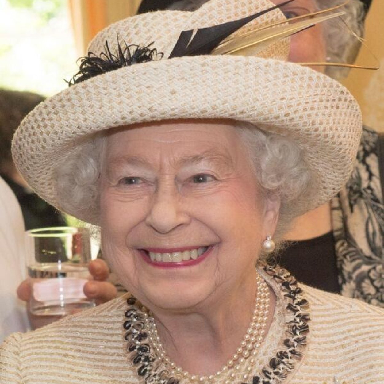 Queen of Noobles