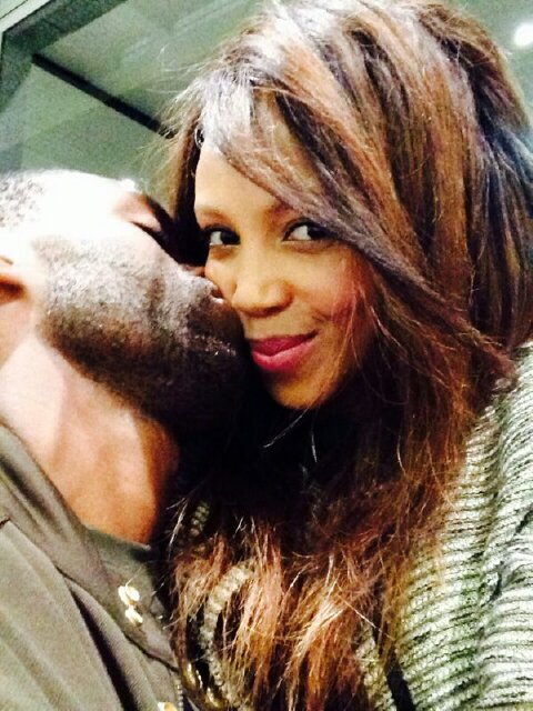 NoniMbongo's profile picture. Très jolie...♥i block where I don't see fit...great book with better chapters of my life