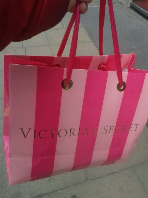 hrisy_markova's profile picture. 