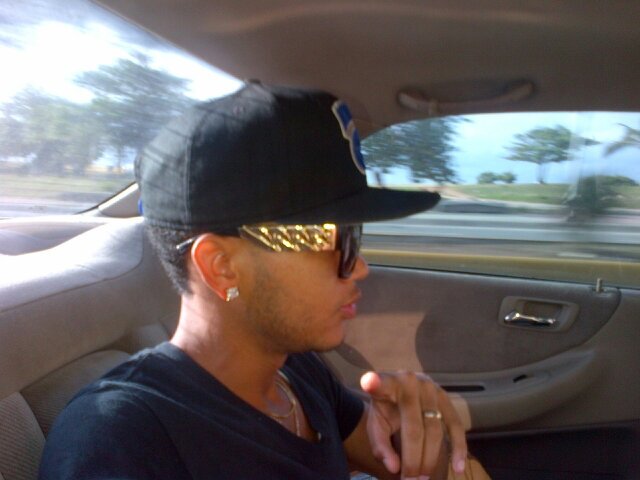 elcodigo0518's profile picture. 