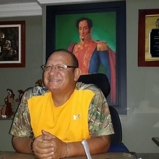 Soy un profesional de la Contaduria Publica y la Comunicacion Social