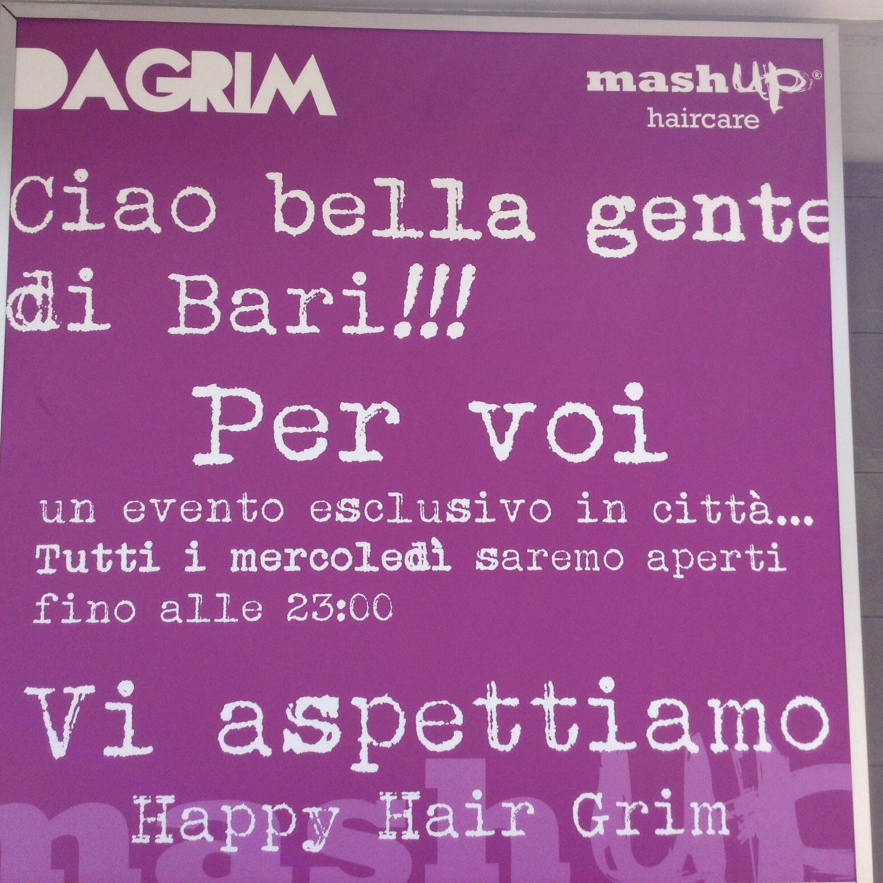 LA NOSTRA ENERGIA e LA NOSTRA CREATIVITA'
TRASFORMANO LA MATERIA DEI CAPELLI IN EMOZIONE ANTONELLA DAGRIM