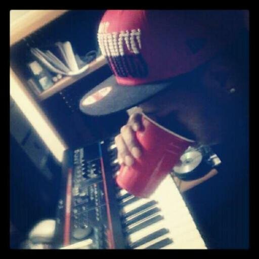 Musician / Music Producer/Graphic Designer Contact info: alxfgxrpg@gmail.com
