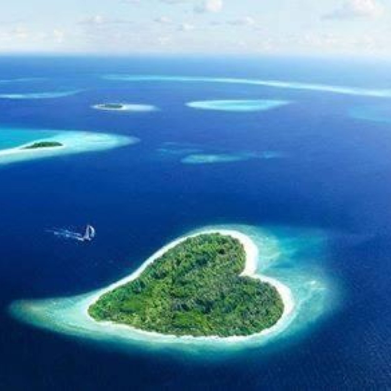 People, space, earth... You name it! Follow for inspirational pictures.