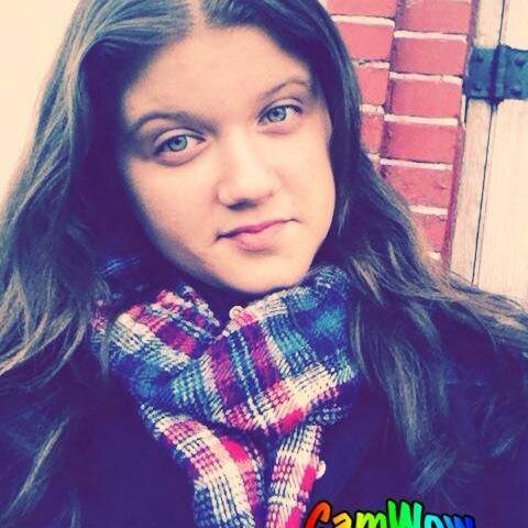 Hiii!! my name is Georgiana Marinescu i have 15 years im Belieber! i like art,dance ,music and  Justin Bieber music . My idol i love u! :*