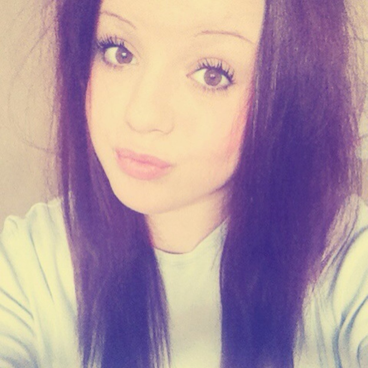 17, Ferryhill,single, Follow me I follow back , I love twilight so much! A massive fan!!