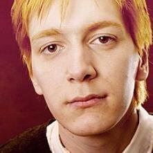 15. Quinto curso en @Hogwartssite. El gemelo que sobrevivió. Hijo de Molly y Arthur Weasley. @Parvatisite 3 #Pottertty