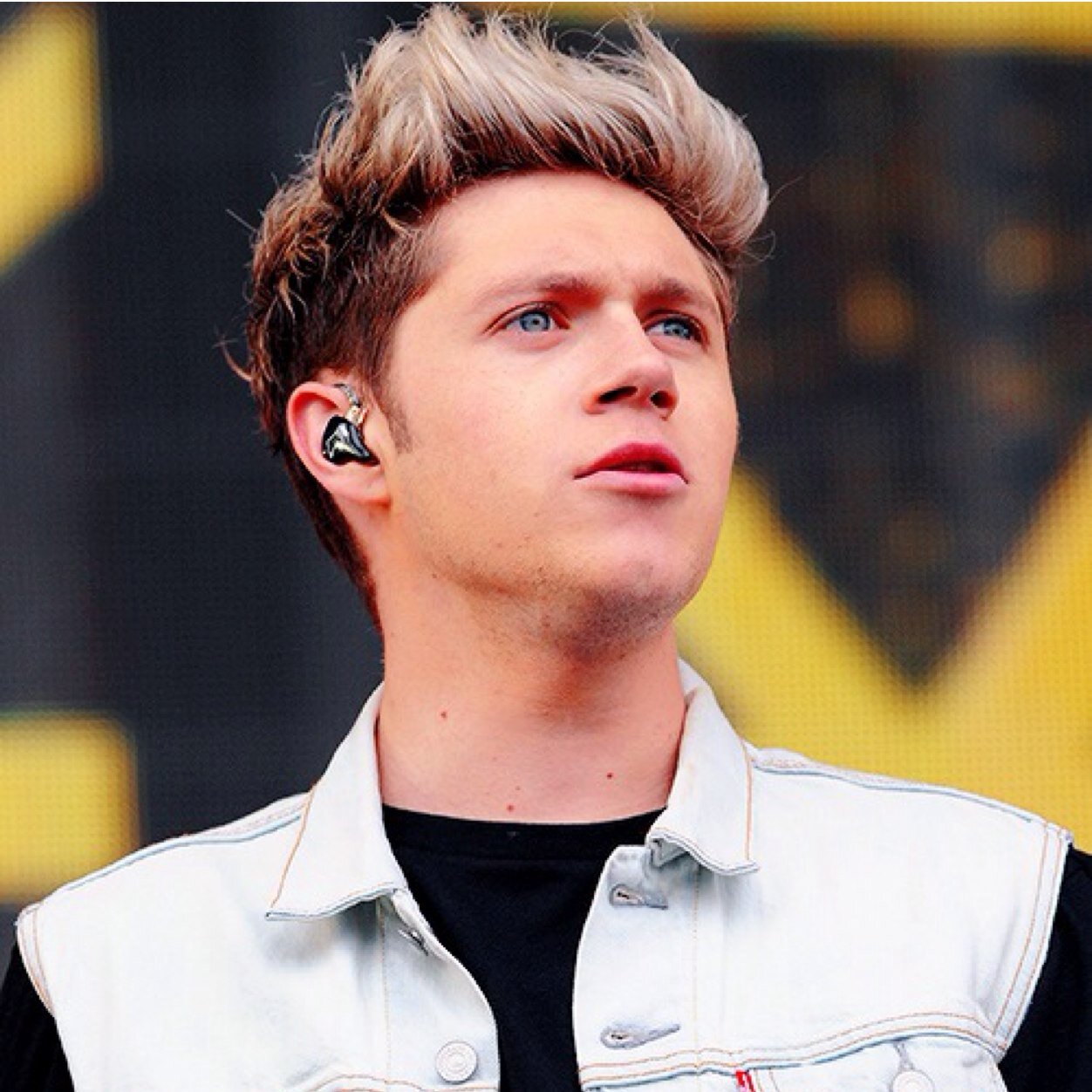 Free follow from @woahmahomie! Follow her and she will follow you back!