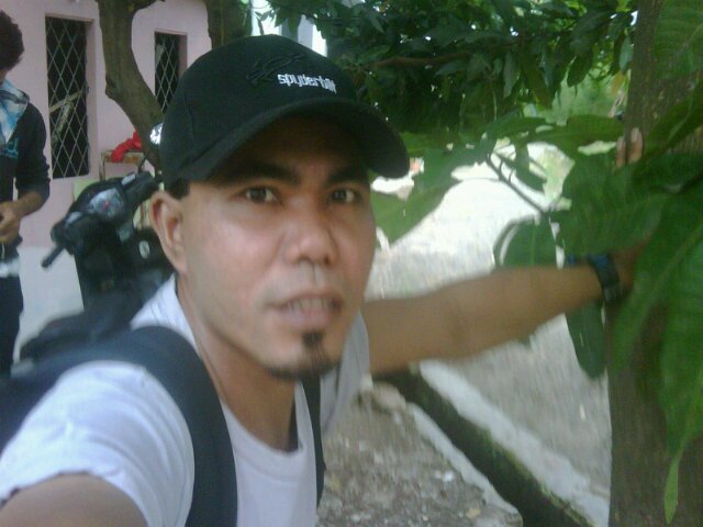 Demi mencari rizqi_SAYA_dari desa tercinta_menuju kota yg indah.