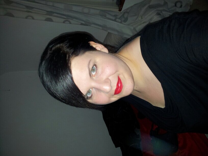 I'am a normal Girl... I love to be a member at the Shootingclub ;-)