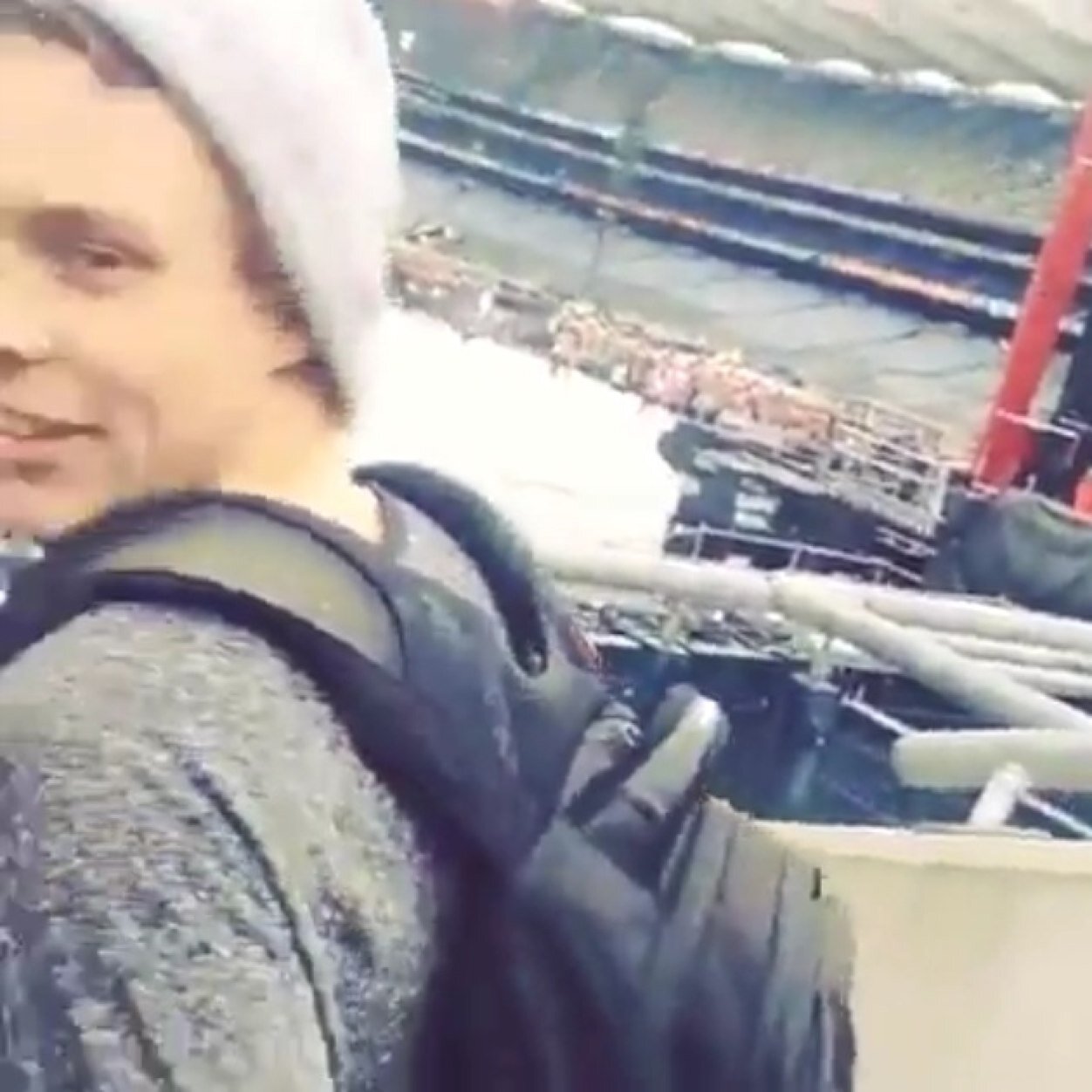 Ashsbackpack's profile picture. 