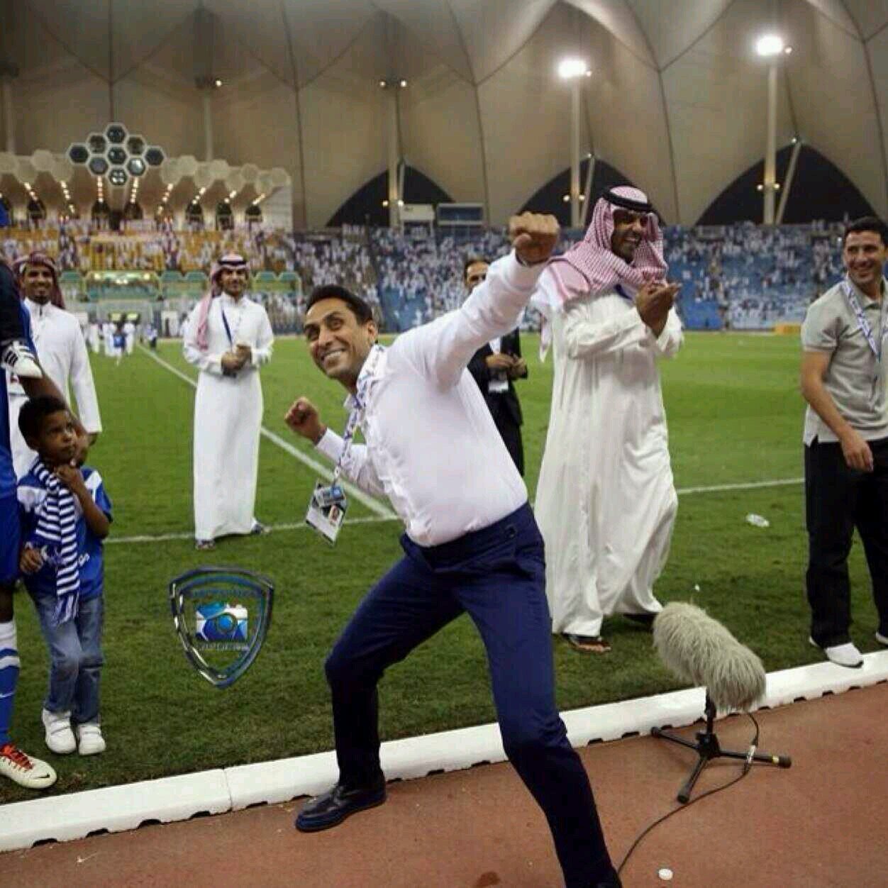 حب الهلال لايوازيه اي حب وعشق الهلال لاينازعه اي عشق ف يامن اردت قربي ناقشني عن كل شئ الا عن عشق الهلال لاتناقشني الخاص مهمل ..