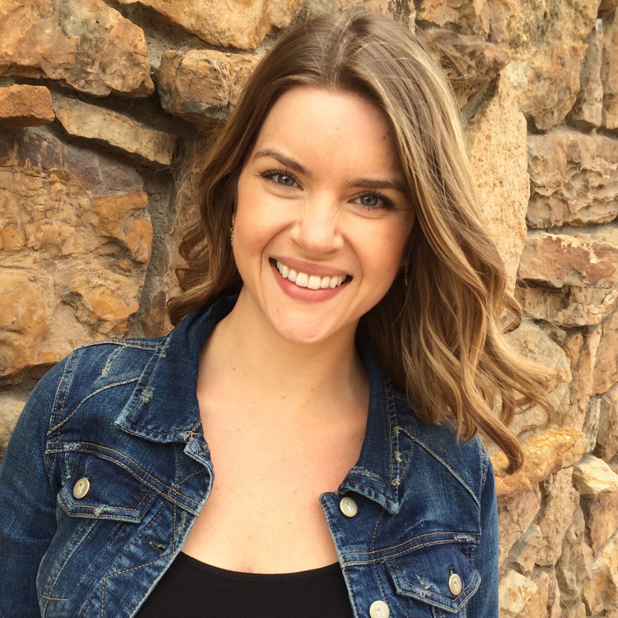 kimberly_mairin's profile picture. Wellness junkie. Lover of all things spiritual and healthy. Be the monkey on the tree and simply let go.