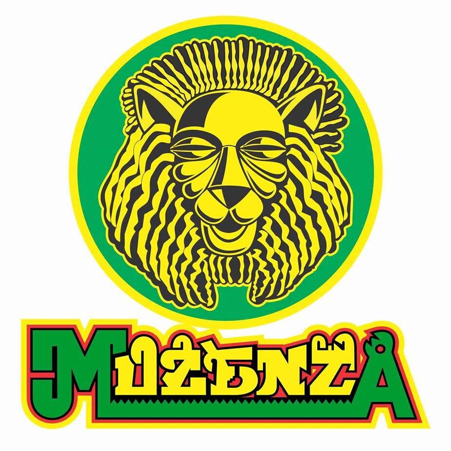 Twitter oficial da Banda Afro Muzenza. // Ensaios de Verão, no Pelourinho.