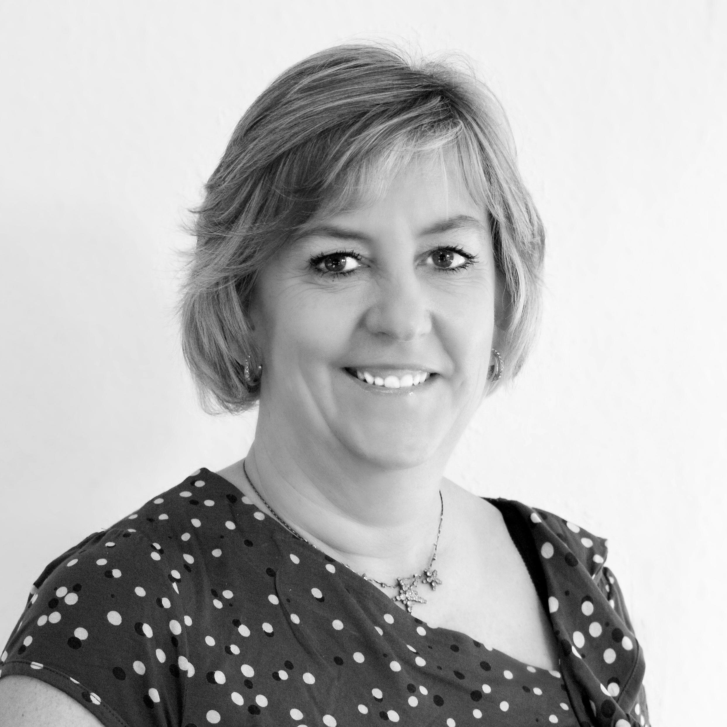 Career Coach, Trainer & HR Consultant. Helping individuals and organisations to perform better. Enjoy work, enjoy life, be positive, dream big!