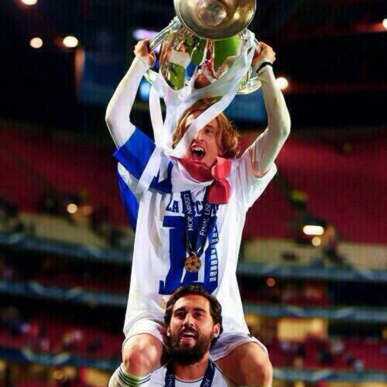 Mi equipo tiene 10 Champions, y el tuyo???.