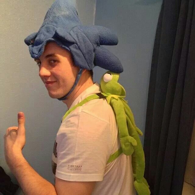 MatttMarsh's profile picture. Play Games , Fix Cars. Thats all.