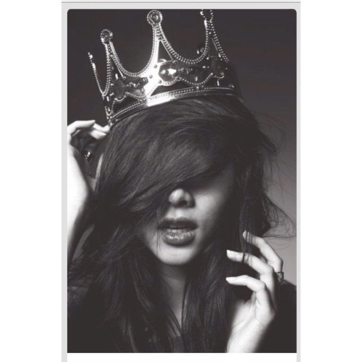 BrunetteRuler's profile picture. If brunettes didnt do it better, the wife emoji would be blonde.