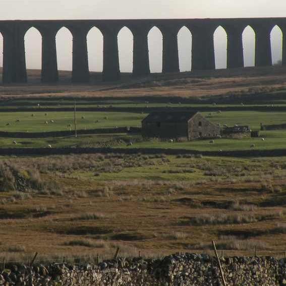 Bunkbarn accommodation for up to 20 and Craft Courses in the Yorkshire Dales.