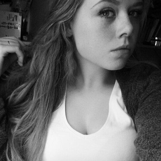 Instagram: amberm0 -17-blond-merp♥love friends&family - Life is about taking chances en never regretting them.