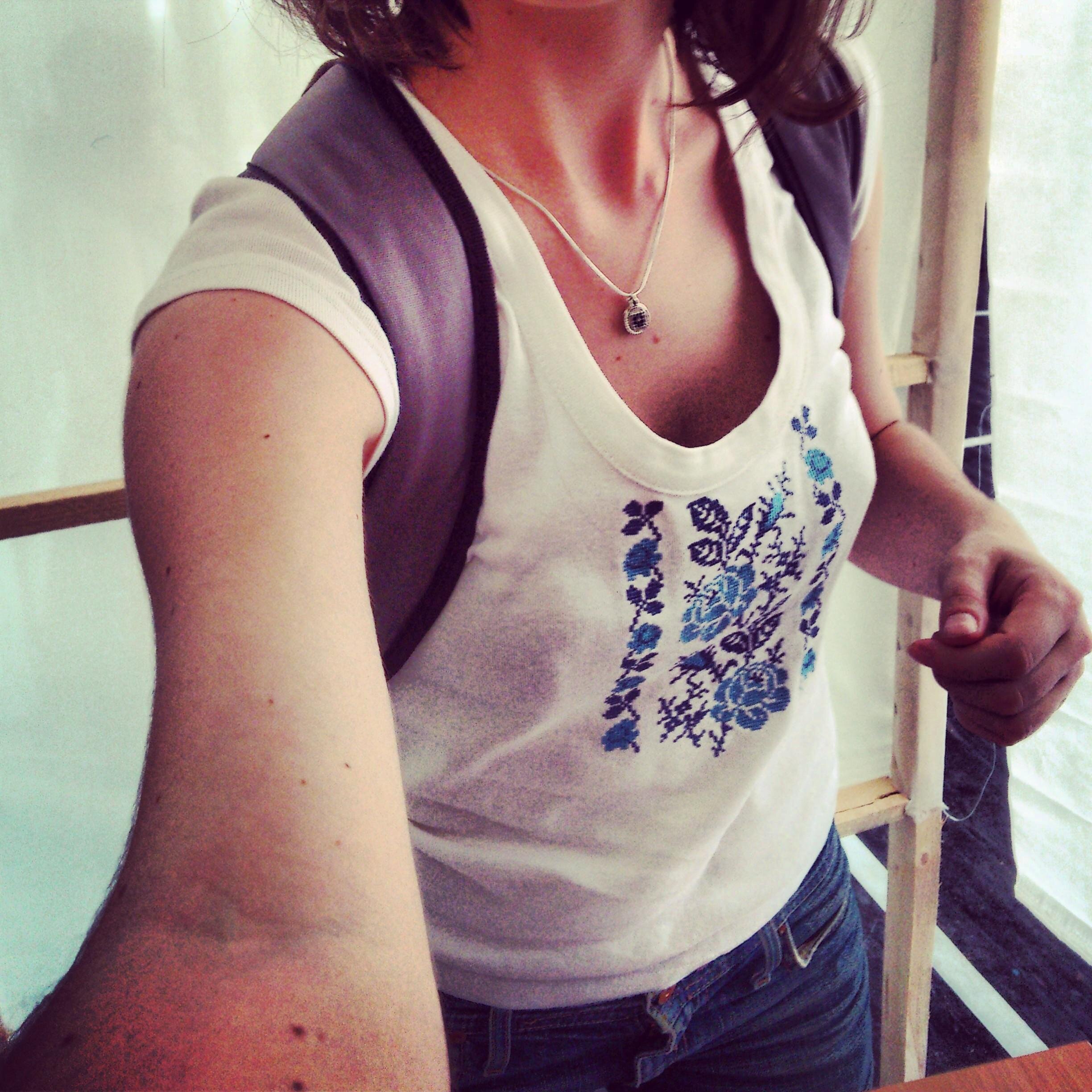 corpinha's profile picture. Quero viver mais vivamente antes que o sol explodir