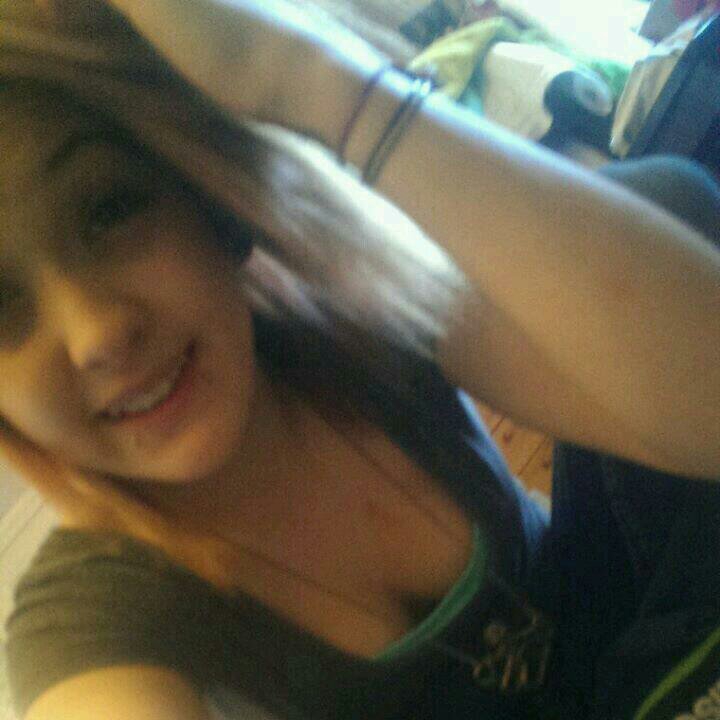 smoke weed everyday don't deal with bullshit and love like there's no tomorrow(: