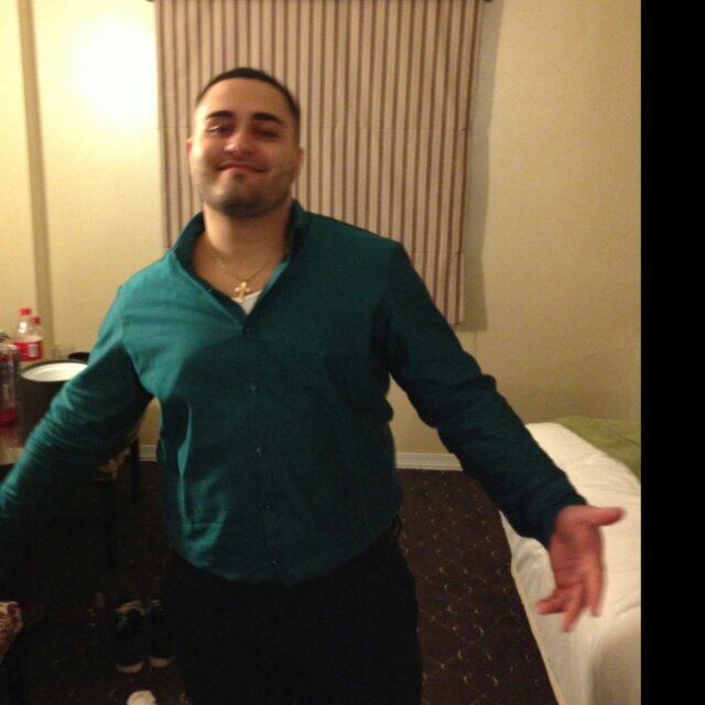 TheRealLaham's profile picture. I'll make him an offer he can't refuse. PhinsUp 🐬