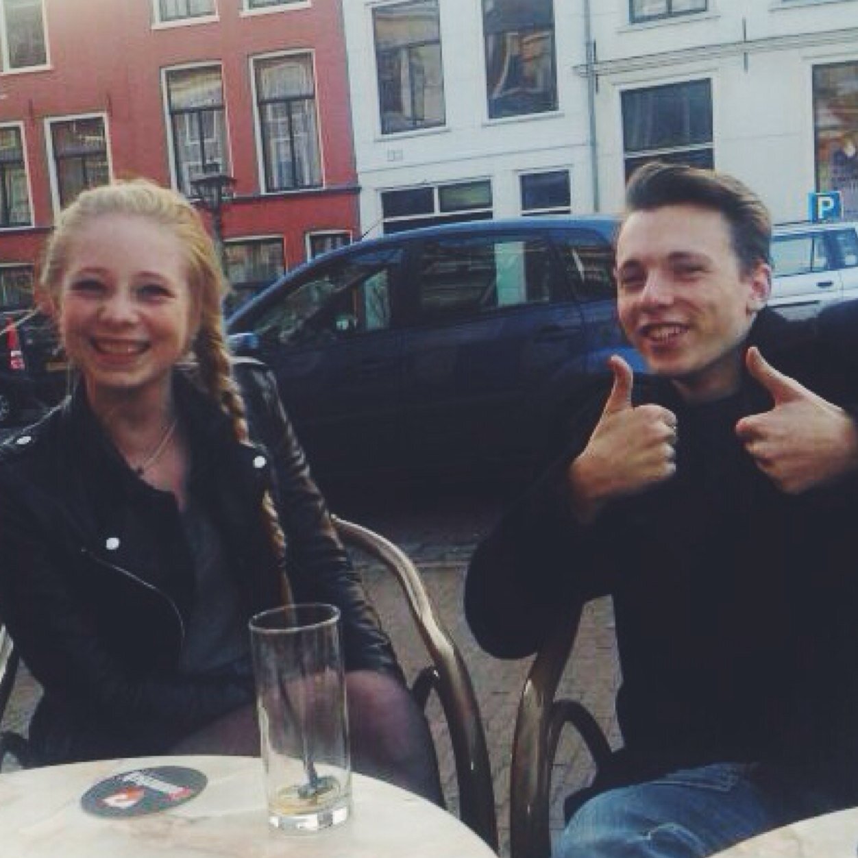 • tonelen •