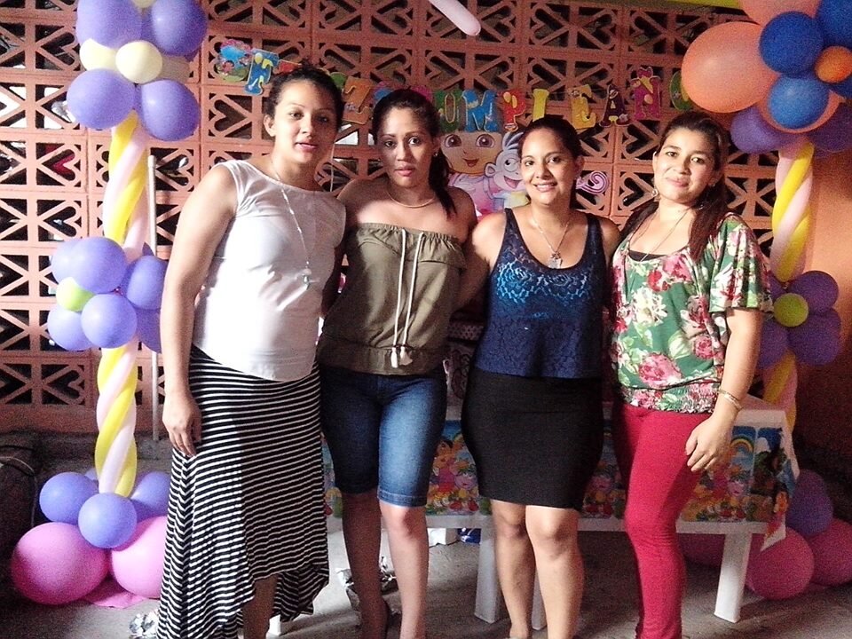 Perezv_Cristina's profile picture. Este mundo para los obedientes está lleno de certezas improductivas; para los desobedientes y rebeldes, otro mundo siempre es y será posible... (suspiro)