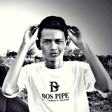 R26radinsya's profile picture. Saya ya saya, kamu ya kamu.
maukah menjadi kita?