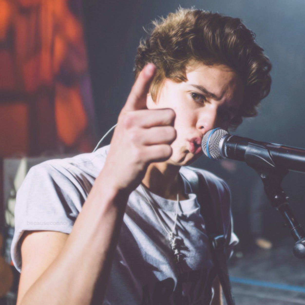 follow @mcveyfthood_ she will follow you too. // sigue a @mcveyfthood_ te seguira de vuelta :)
