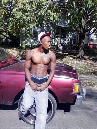 up & coming recording artist looking for beats, promotion, management, shows, features etc...