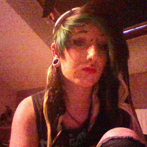 lorrainebenad's profile picture. 20 putain d'années sur cette putain de terre. My Love, My friends forever ♥