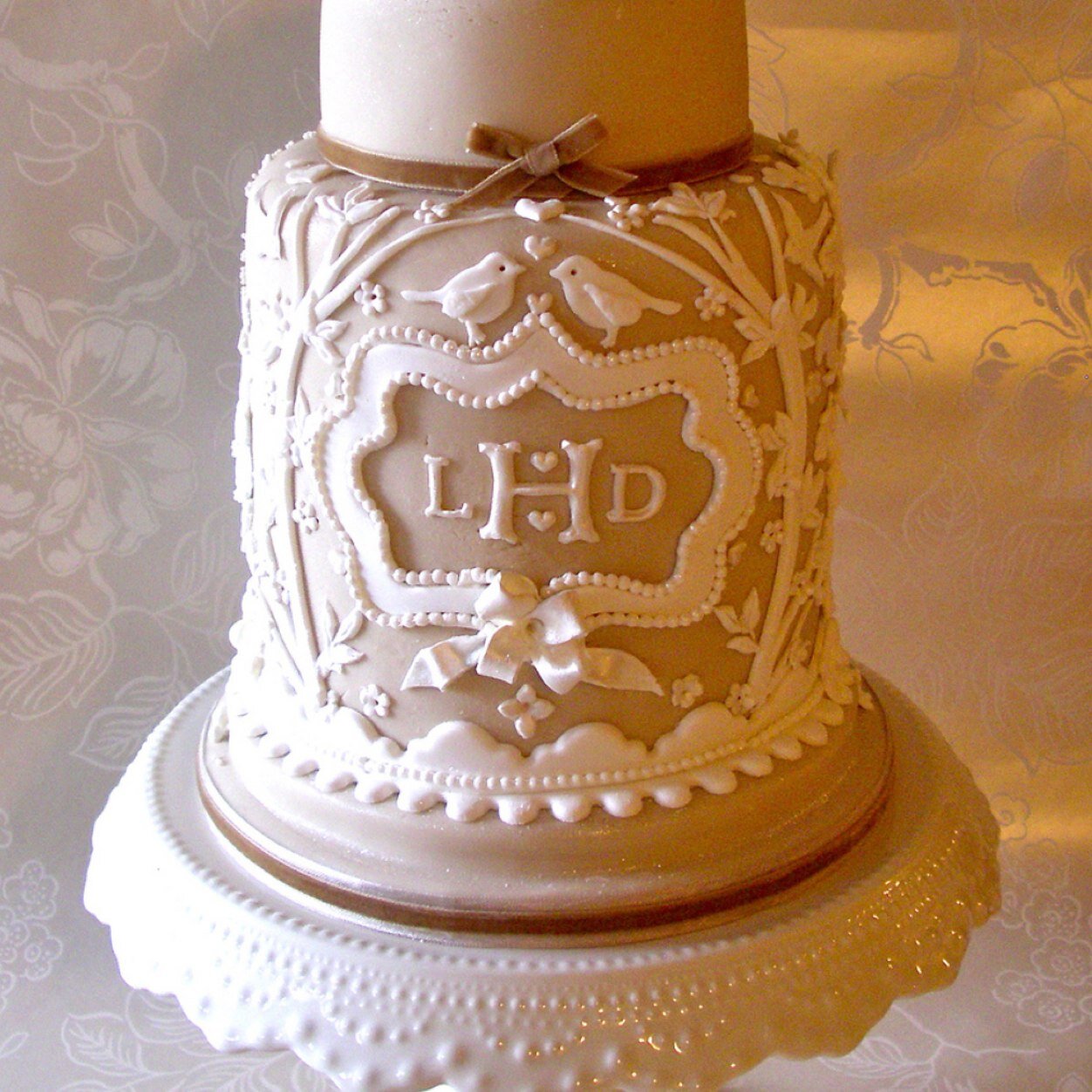 Cake artist and Bakery owner located in Seattle.