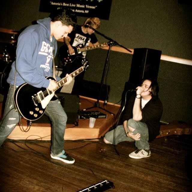 We're a 5 piece Pop punk/Post-hardcore band from NY FIND.BOOK.LIKE.LISTEN
http://t.co/265RXH3G http://t.co/uDL6uUBe