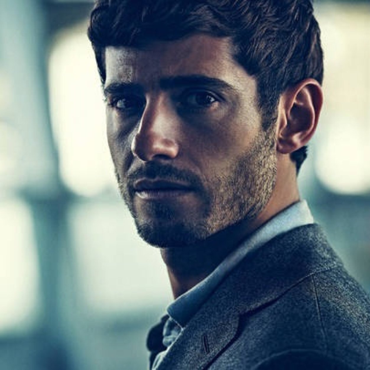 Just a Son of Erebus. Not that interesting. The dark is my home. Just..... Don't call me Batman. //OC 18+ sometimes.//