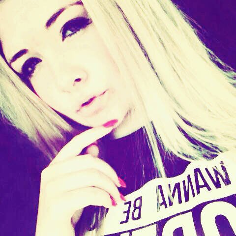 Xcaitlynpaigee's profile picture. - pin; 2341F500.                            - facebook; X Caitlyn Paigêe.