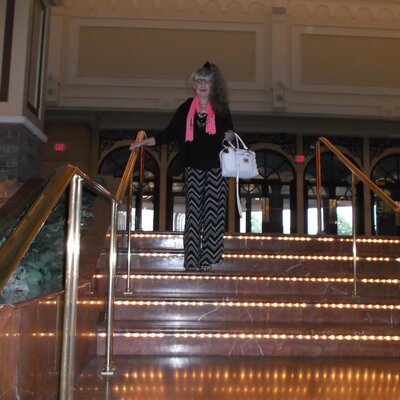 Profile Picture of Monica Holloway (@misstyblue12) on Twitter