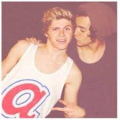 Directioner ❤ waiting for at least 1/9