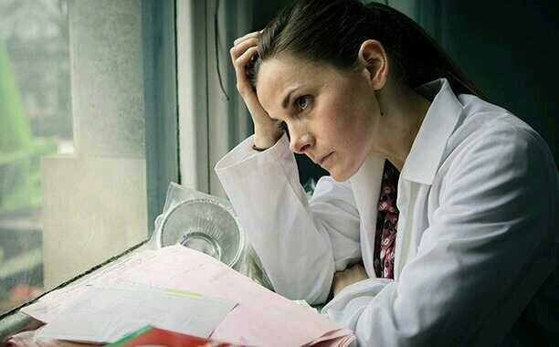 CatsAndScarves1's profile picture. Mousy Molly. Pathologist at St. Barts Hospital. #BookNerd and #Fangirl of many things. Just waiting for my Mr. Darcy...