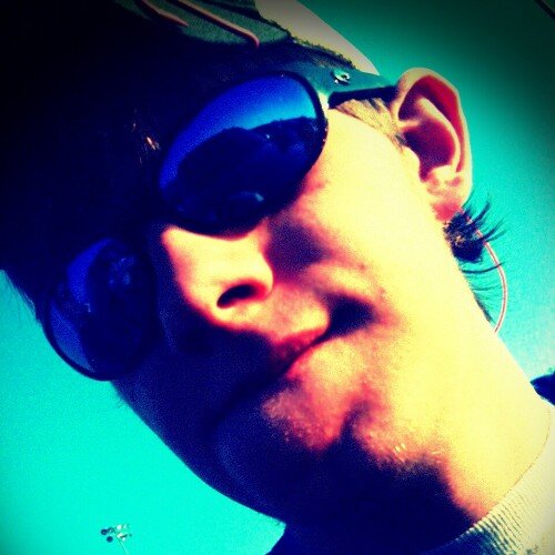 DuckMan6996's profile picture. I look a demon in the eye like are you ready for me