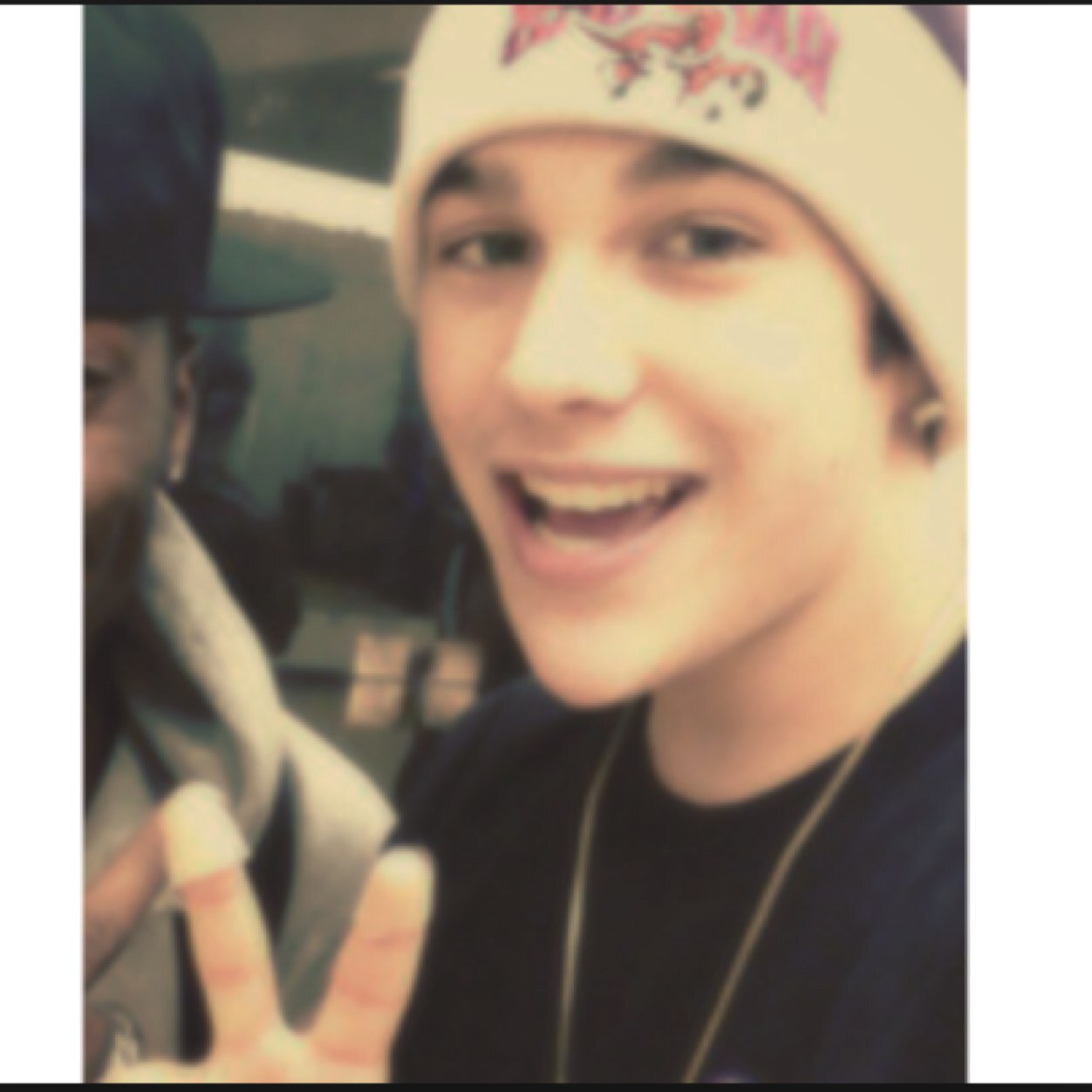 In love with Austin Mahone and Justin Bieber true belieber and true mahomie