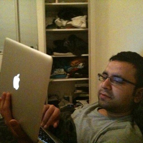 Not a writer. Neither a dreamer. Nor an artist. Never been a photographer or much of a chef. Just a reader.
