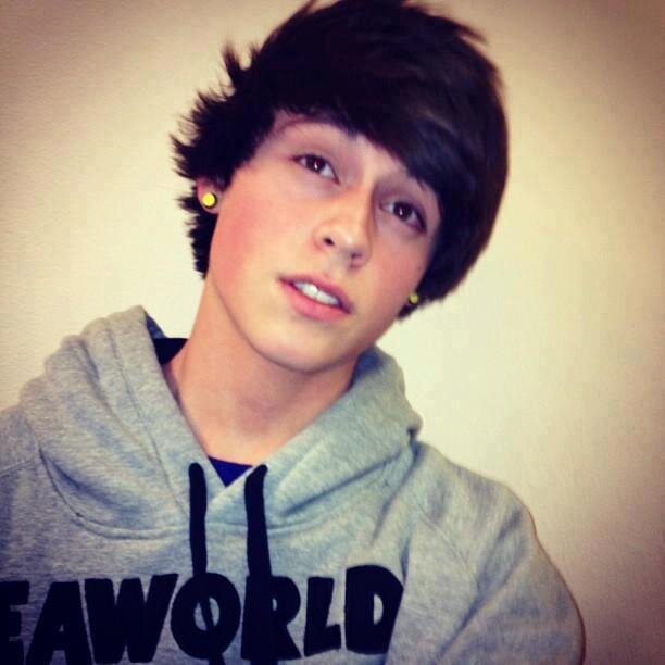 Jay. 11-16-96. RIP, Mom. :'( Taken 5/25/2014 (: @cartermasonwood